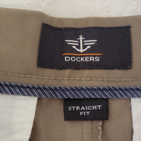 Dockers Plain Front Brown Pants Sz 30 x 32 - Picture 3 of 5